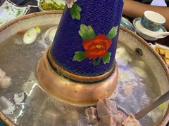 景泰蓝铜锅-毛辣果·贵州红酸汤牛肉火锅(西单店)