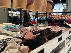 -Hollister(天环广场店)