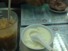 义顺牛奶公司(佐敦店)-义顺牛奶公司(庇利金街店)