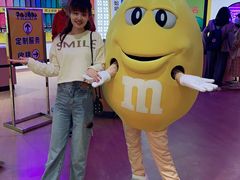 -m豆巧克力世界(上海世茂广场店)