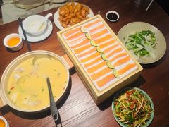 -壹湖两岸·鱼鲜山里菜(东江湖店)