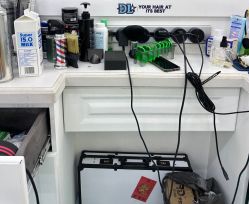-DL BARBERSHOP男士理发店