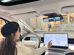 -小鹏汽车体验中心(苏州龙湖狮山天街店)