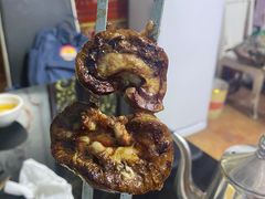 -烤肉小伙烤肉店