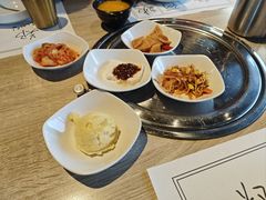 开胃小菜-郑阿姨的家·이모네·韩料&烤肉(武川路店)