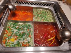 -海底捞火锅鲜切牛肉主题店(长寿路店)