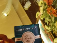 -VENCHI 闻绮(上海佛罗伦萨小镇店)