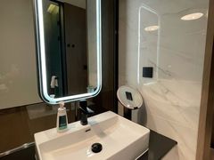 -上海虹桥中心爱琴海亚朵S酒店