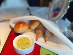 -弦月窗LUNETTE BY AMANDA(复兴路店)