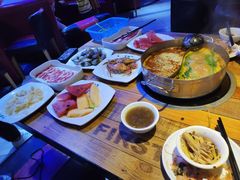 -蒙肥羊·酸汤潮牛·鲜牛肉火锅烤肉自助(岗顶店)
