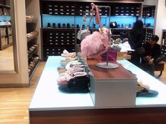 -UGG(燕莎奥特莱斯购物中心店)