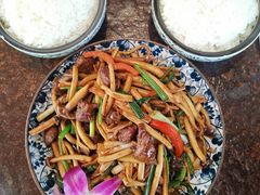 秘酱茶树菇炒牛肉-上楼私房菜(院士路店)