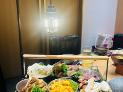-一朵菌·野生菌探索家火锅(南亚店)