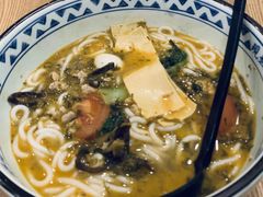 -蒙自源米线大王(信利城市广场店)