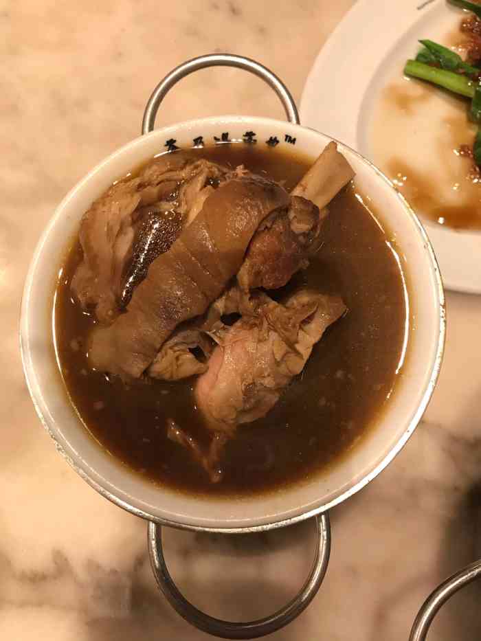 马来西亚的肉骨茶太有名啦,在吉隆坡尝了好几家的肉骨茶,这家相当不错