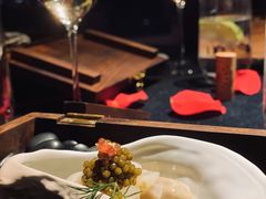 鲟鱼籽至尊海胆生蚝-wann lounge 低温慢煮牛排·清吧