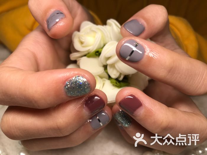 花田の日式美甲社图片 - 第1张