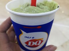 暴风雪-DQ·蛋糕·冰淇淋(河东万达店)