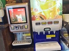 -第三空间·趣味桌游·轰趴.室内CS.剧本杀(大武汉1911店)