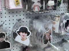 -Love Star追星馆(上海大悦城店)