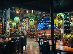 -临界音乐酒馆·小龙虾·江湖菜(华熙LIVE·鱼洞店)