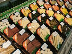 -奎屯友好时尚购物中心