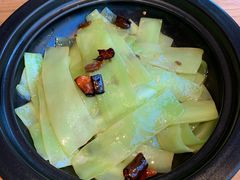 香嗜青笋煲-马仕玖煲·融合菜·酥不腻烤鸭(人大店)