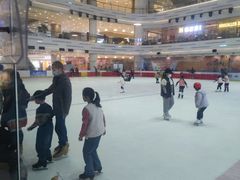 -冠军冰场CHAMPION RINK(凯德广场店)