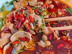 -有红鸡毛店·川菜(建设路店)