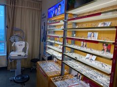 -优医视平价眼镜蔡司依视路折扣工厂店(十里堡店)