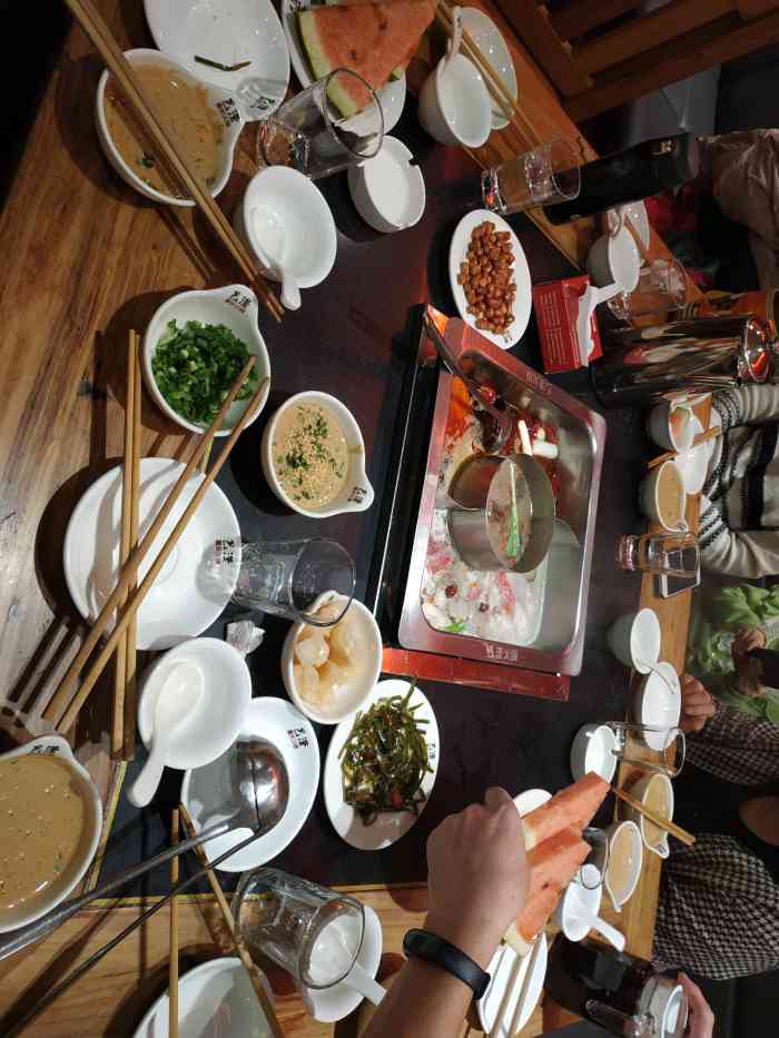 巴滏重庆火锅(庆丰店)-"今天妹妹过生日,一家人来到了盛世桃城旁的.