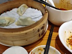 -诚铭记·虾仁汤包·成都小吃(融创店)