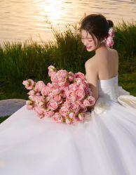 -喜爱高定婚纱摄影