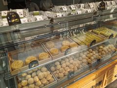 面包甜点陈列柜-拾味中点(花园路店)