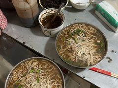 小碗瘦肉-正宗杨记普洱酸醋米线(总店)