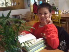 -新华里咖啡书吧(新华书店小寨店)