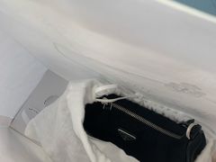 -PRADA普拉达(国际广场店)