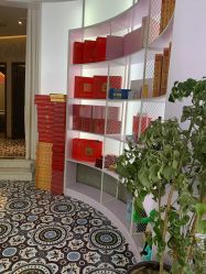 -PE SALON 