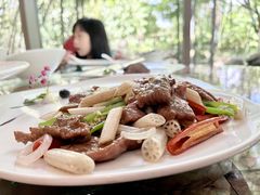 当季藕带炒雪花牛肉-阳澄湖费尔蒙酒店颐丰阁中餐厅(马鞍山西路店)