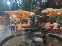 -二荆条·蜀鲜汇城市森林火锅