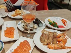 -四海一家自助餐(益田假日广场店)