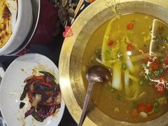 -川流不息·地道川菜·小龙虾(松东路店)