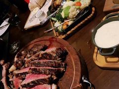 -恰餐厅及酒吧 CHAR Bar & Grill (北京丽都皇冠假日店)