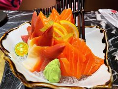 -山川小町·极番烧肉(新地假日广场店)