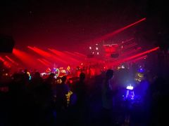 -欧米亚派对酒吧(绵阳店)