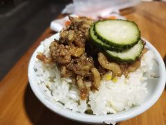 卤肉饭-吉事利茶餐厅