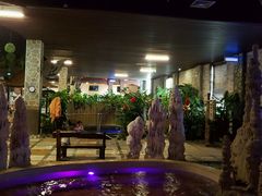 -泉城欧乐堡戏水湾艺术养生温泉