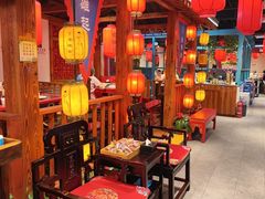 -宽板凳老灶火锅(台湾街店)