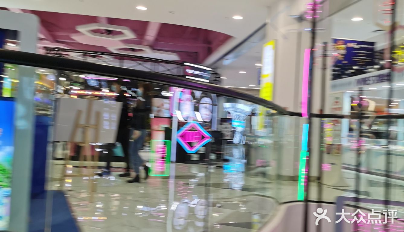 在哈尔滨大大小小得商业综合体里只能算是小兄弟