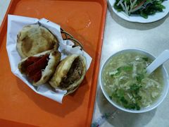 -闫家驴肉老店(华电一校店)
